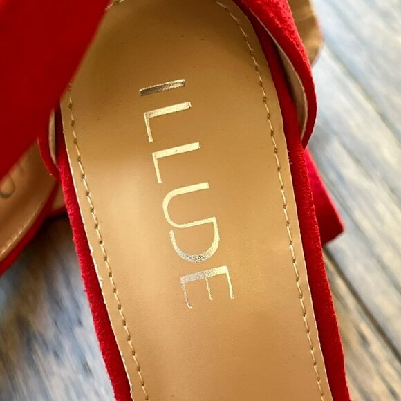 ILLUDE Darling Faux Suede Platform Heels Red Sz 6 NIB - Picture 8 of 9